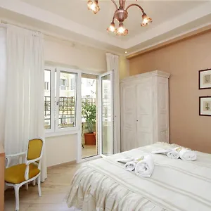 Deco's Place Teodora Appartamento